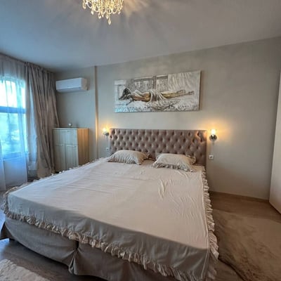 Alquiler de un apartamento amueblado de 2 habitaciones en un distrito prestigioso, Varna, Bulgaria